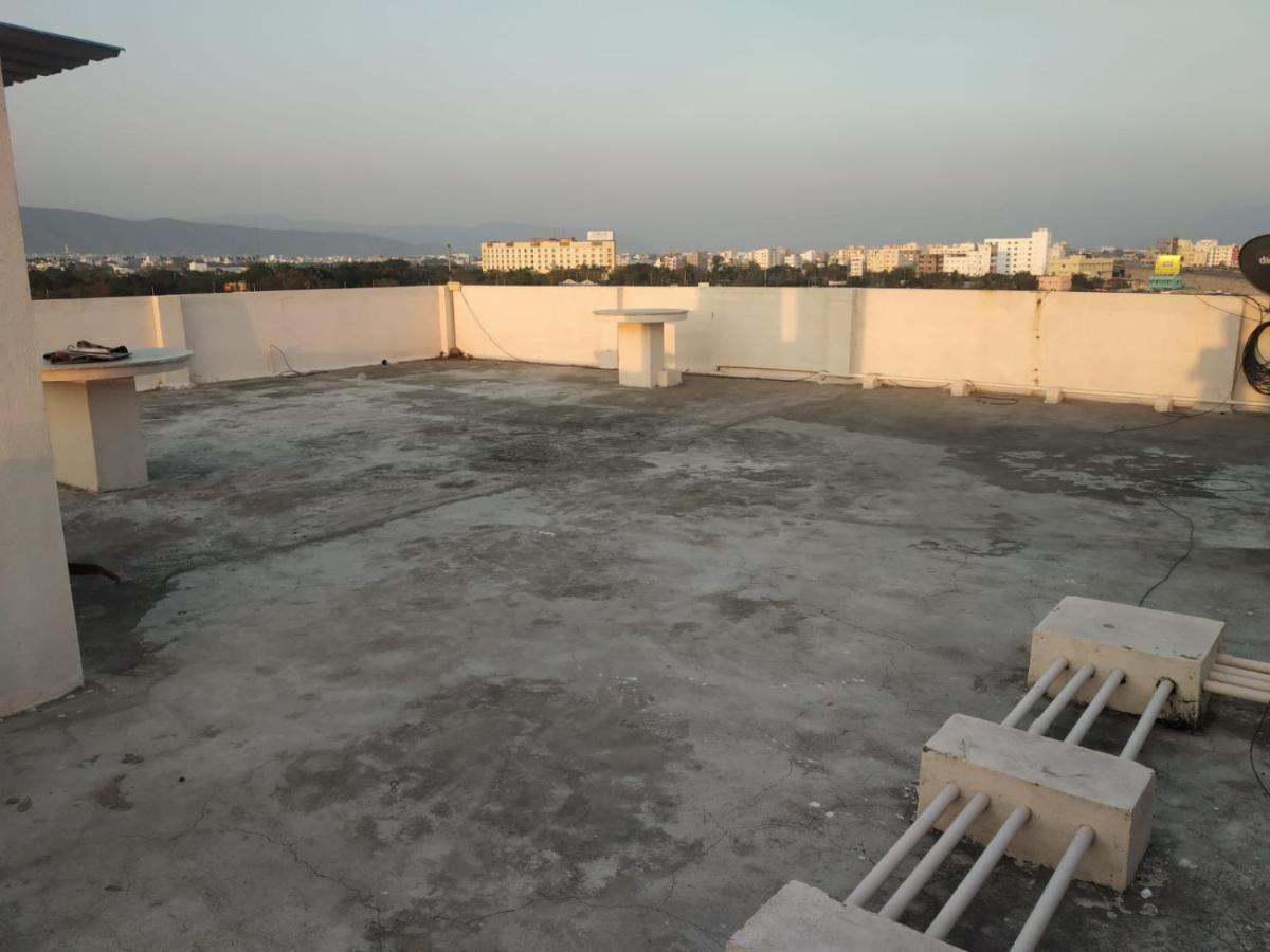 Sls Homestay - Luxury Ac Service Apartments 1Bhk, 2Bhk, 3Bhk - Direct Flyover To Alipiri Tirumala Gate - Walk To Ps4 Pure Veg Restaurants, Supermarkets - Near To National Highway & Padmavathi Amma Temple - Modular Kitchen, Living Room -Free Superfast Tirupati Luaran gambar