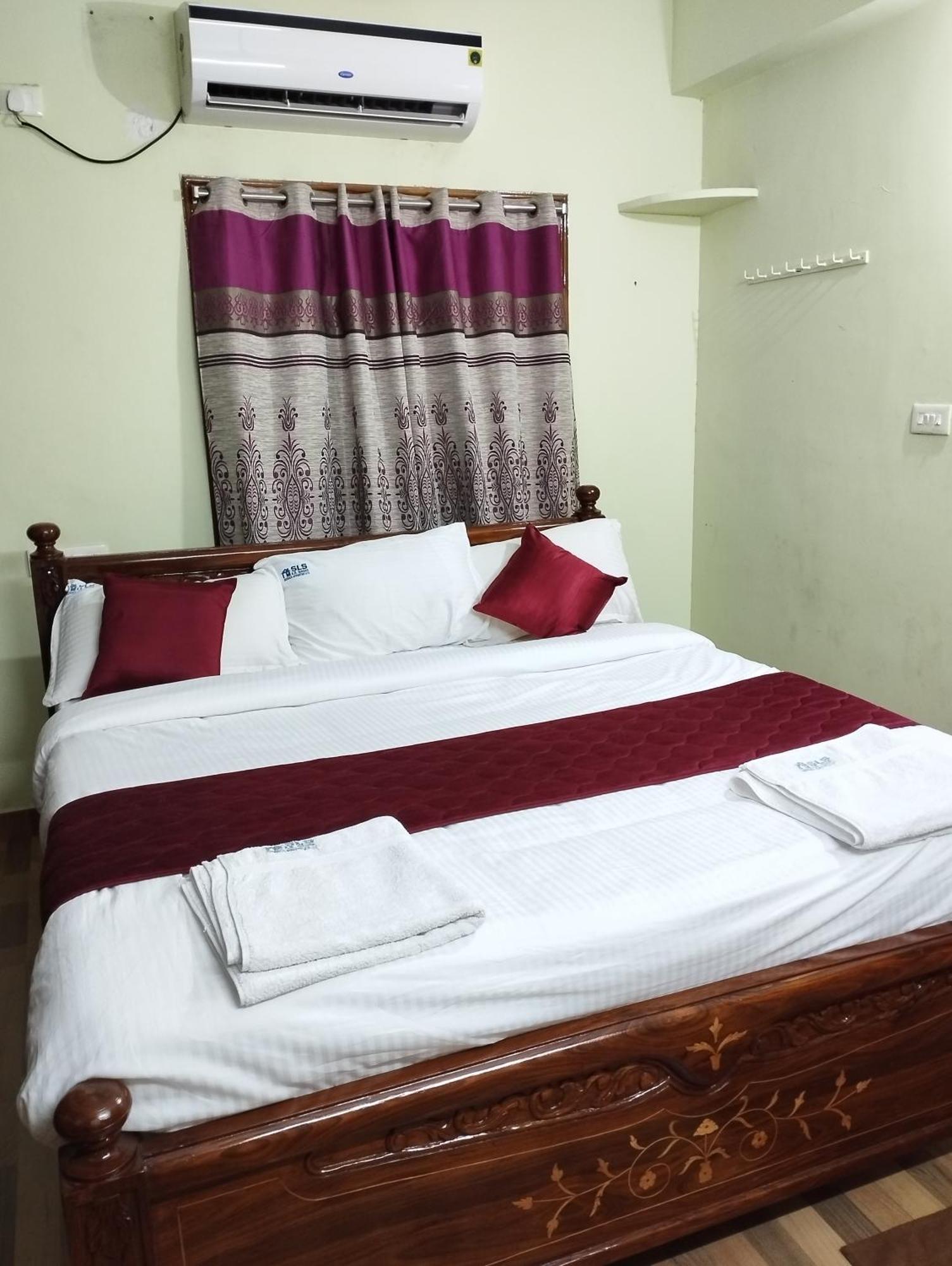 Sls Homestay - Luxury Ac Service Apartments 1Bhk, 2Bhk, 3Bhk - Direct Flyover To Alipiri Tirumala Gate - Walk To Ps4 Pure Veg Restaurants, Supermarkets - Near To National Highway & Padmavathi Amma Temple - Modular Kitchen, Living Room -Free Superfast Tirupati Luaran gambar