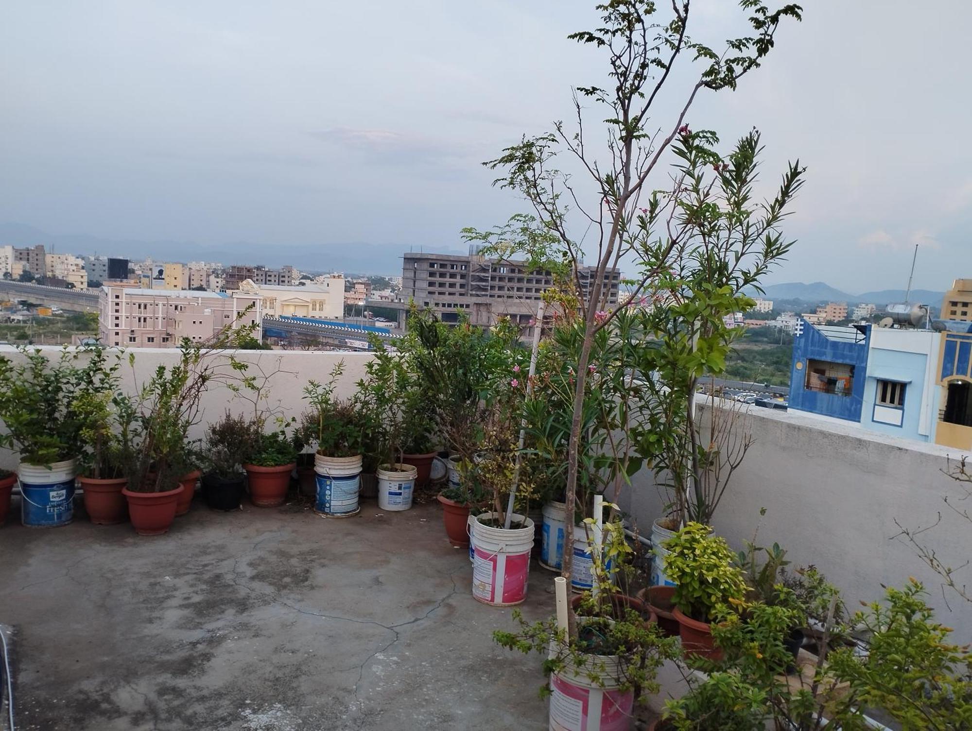 Sls Homestay - Luxury Ac Service Apartments 1Bhk, 2Bhk, 3Bhk - Direct Flyover To Alipiri Tirumala Gate - Walk To Ps4 Pure Veg Restaurants, Supermarkets - Near To National Highway & Padmavathi Amma Temple - Modular Kitchen, Living Room -Free Superfast Tirupati Luaran gambar