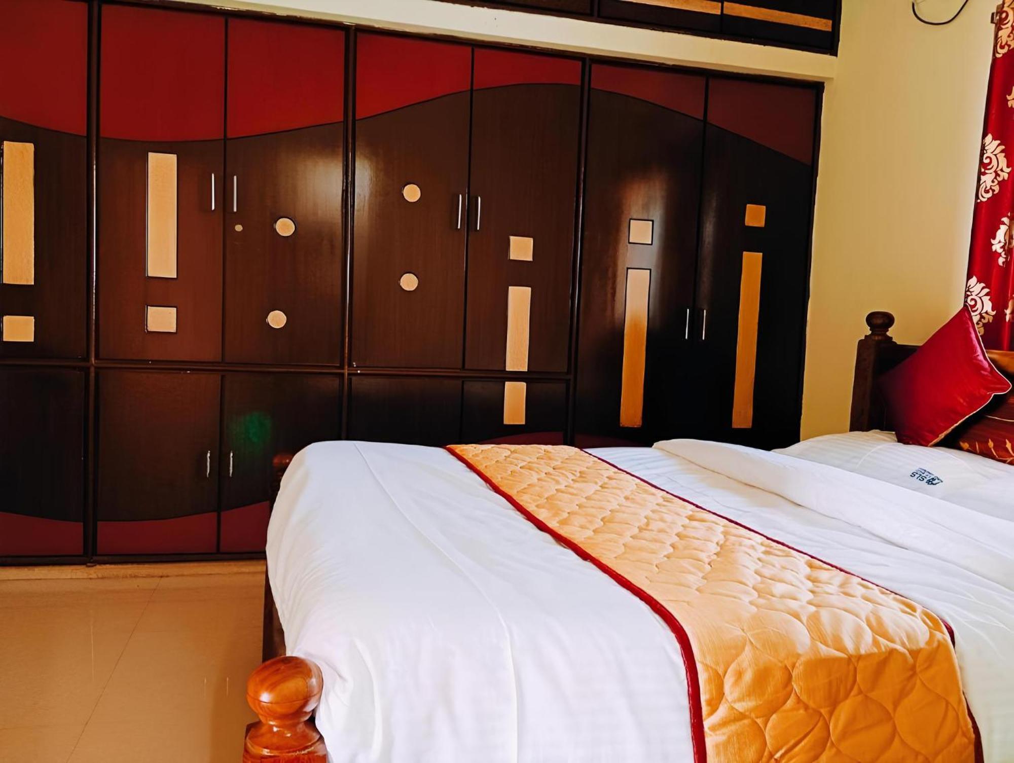 Sls Homestay - Luxury Ac Service Apartments 1Bhk, 2Bhk, 3Bhk - Direct Flyover To Alipiri Tirumala Gate - Walk To Ps4 Pure Veg Restaurants, Supermarkets - Near To National Highway & Padmavathi Amma Temple - Modular Kitchen, Living Room -Free Superfast Tirupati Luaran gambar